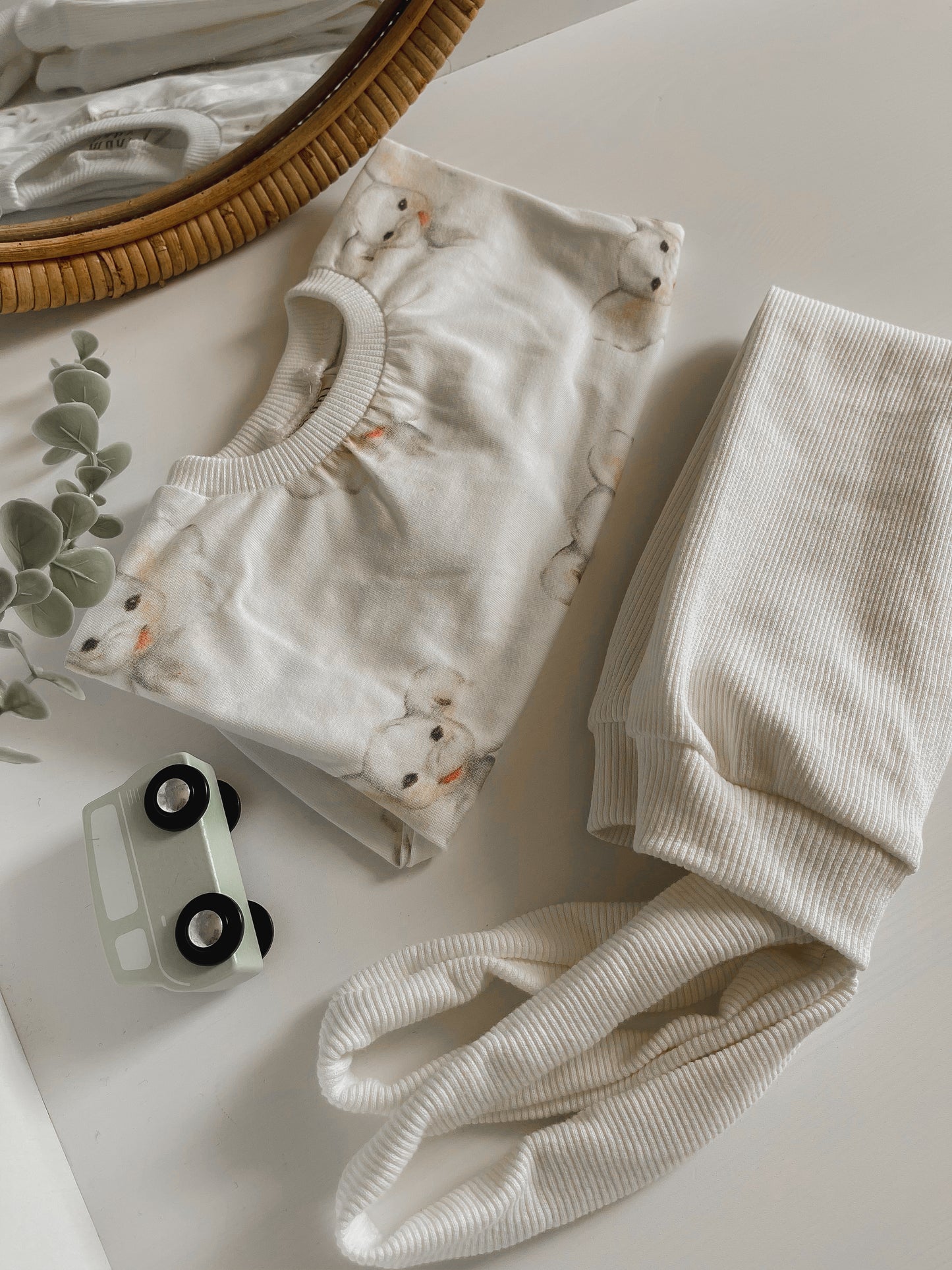 Cotton baby sweater with elephant print