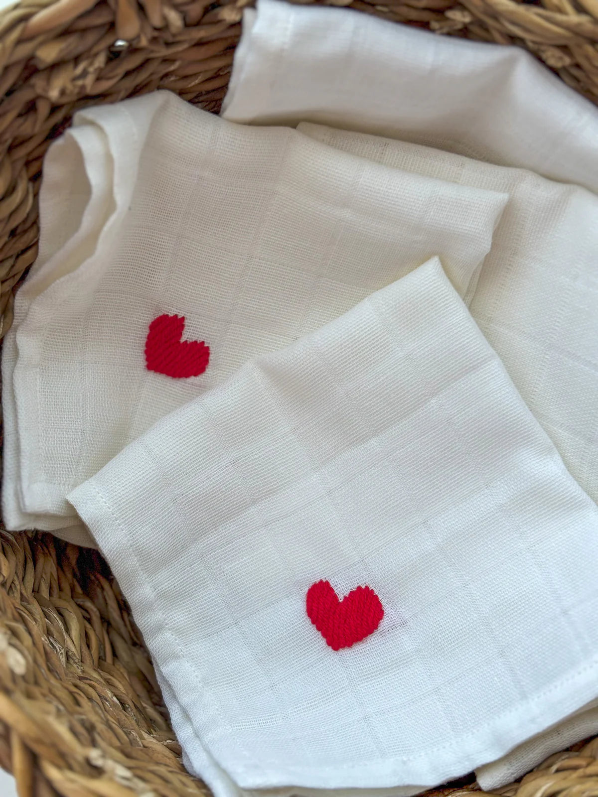 Handmade mousseline Mouth Cloths Hearts | 5 pieces | 20x20cm