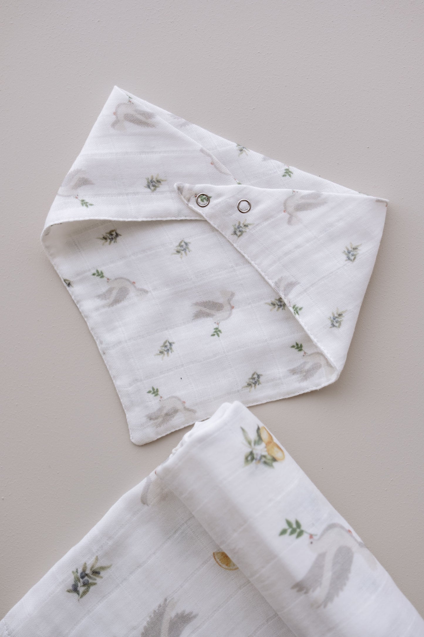 HOPE Dove of Peace hydrophilic bib
