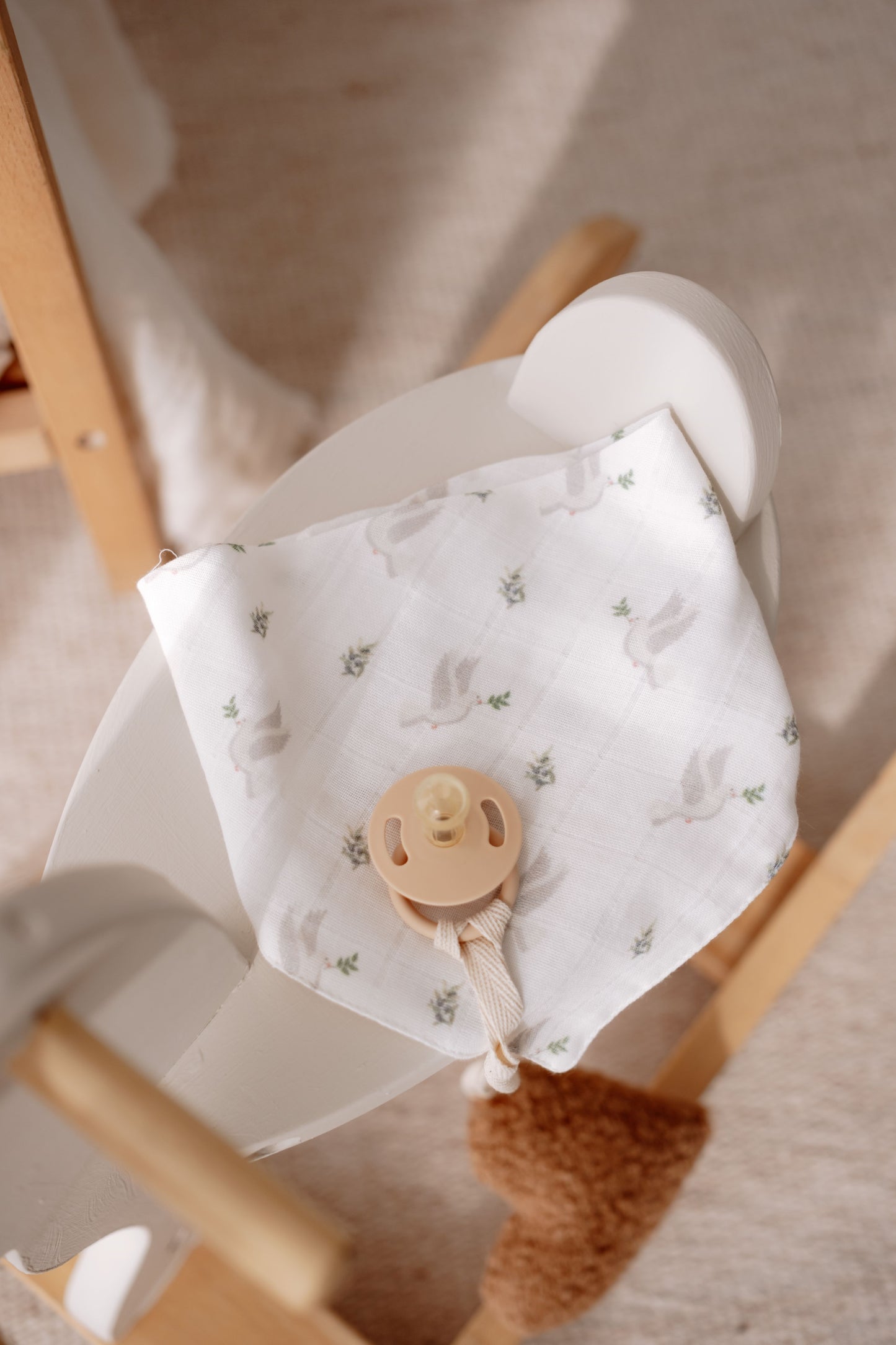 HOPE Dove of Peace hydrophilic bib