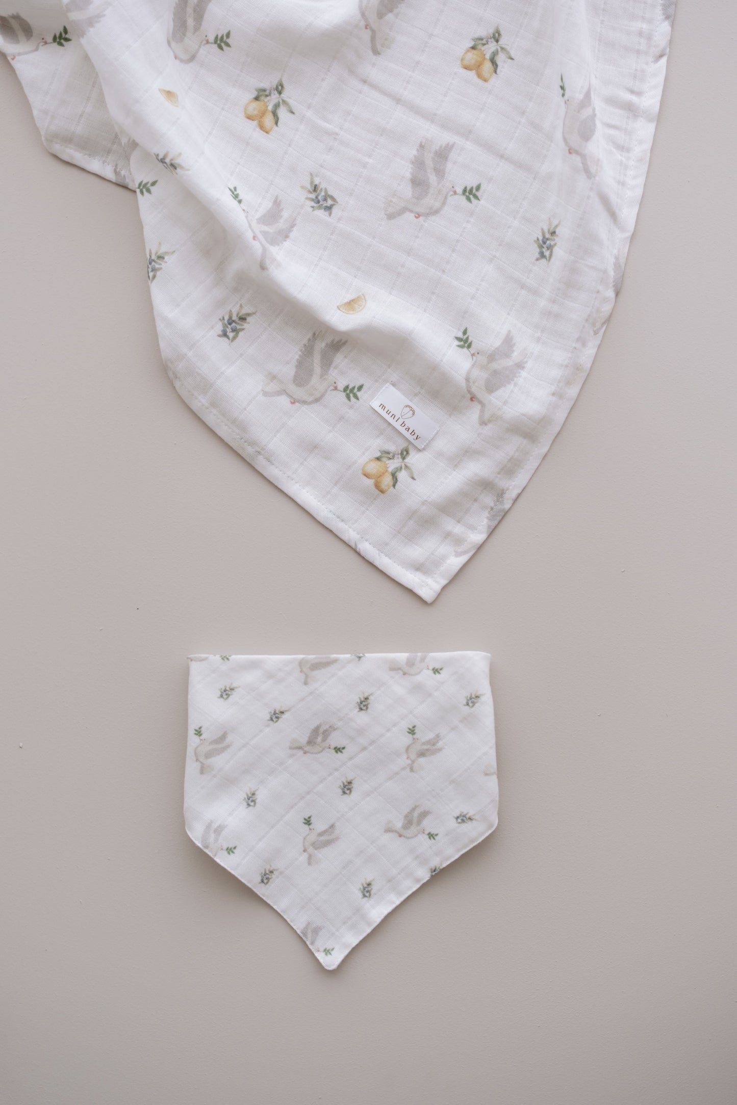 HOPE Dove of Peace hydrophilic bib