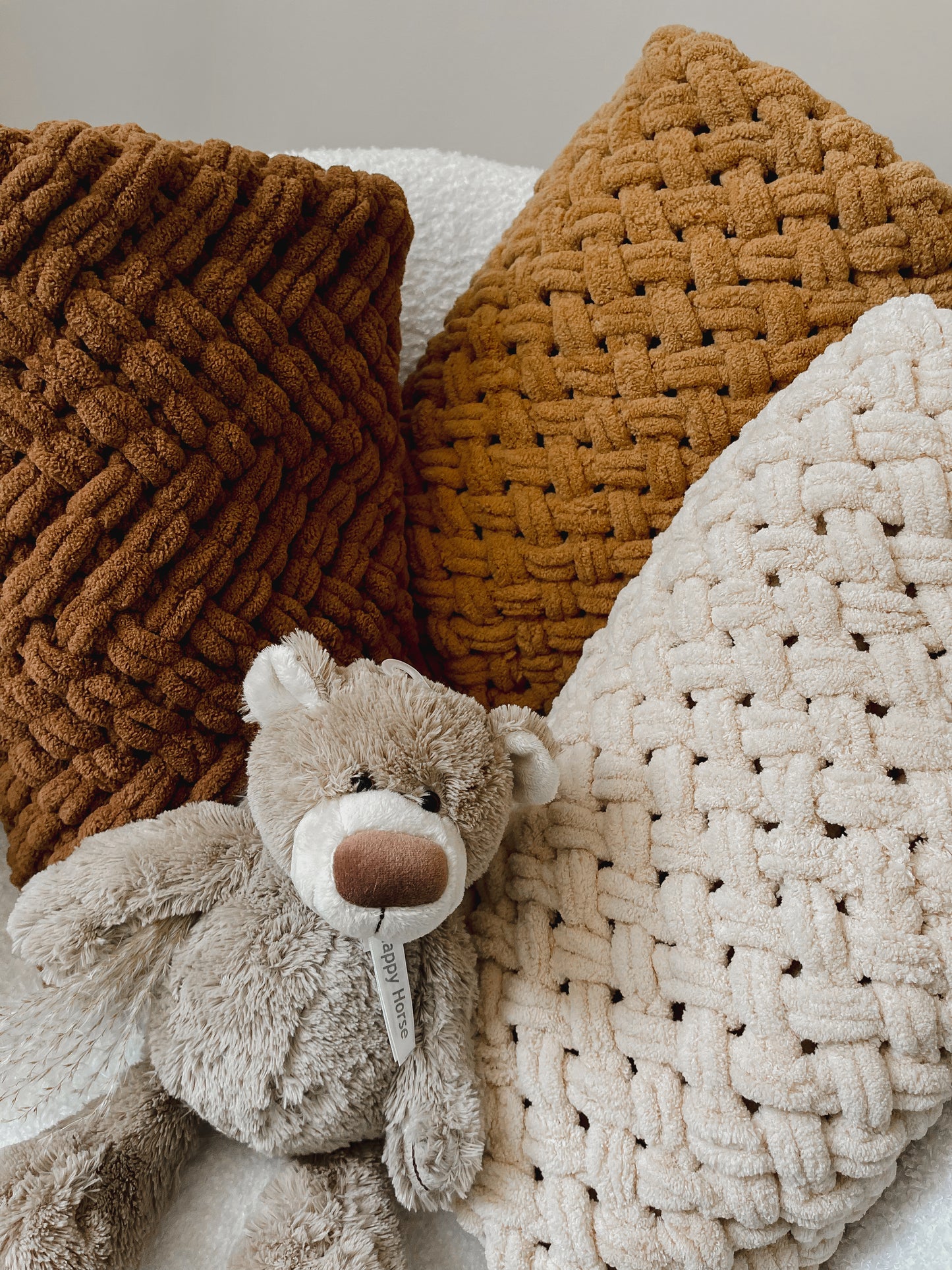 Handmade puffy babydeken | Bruin