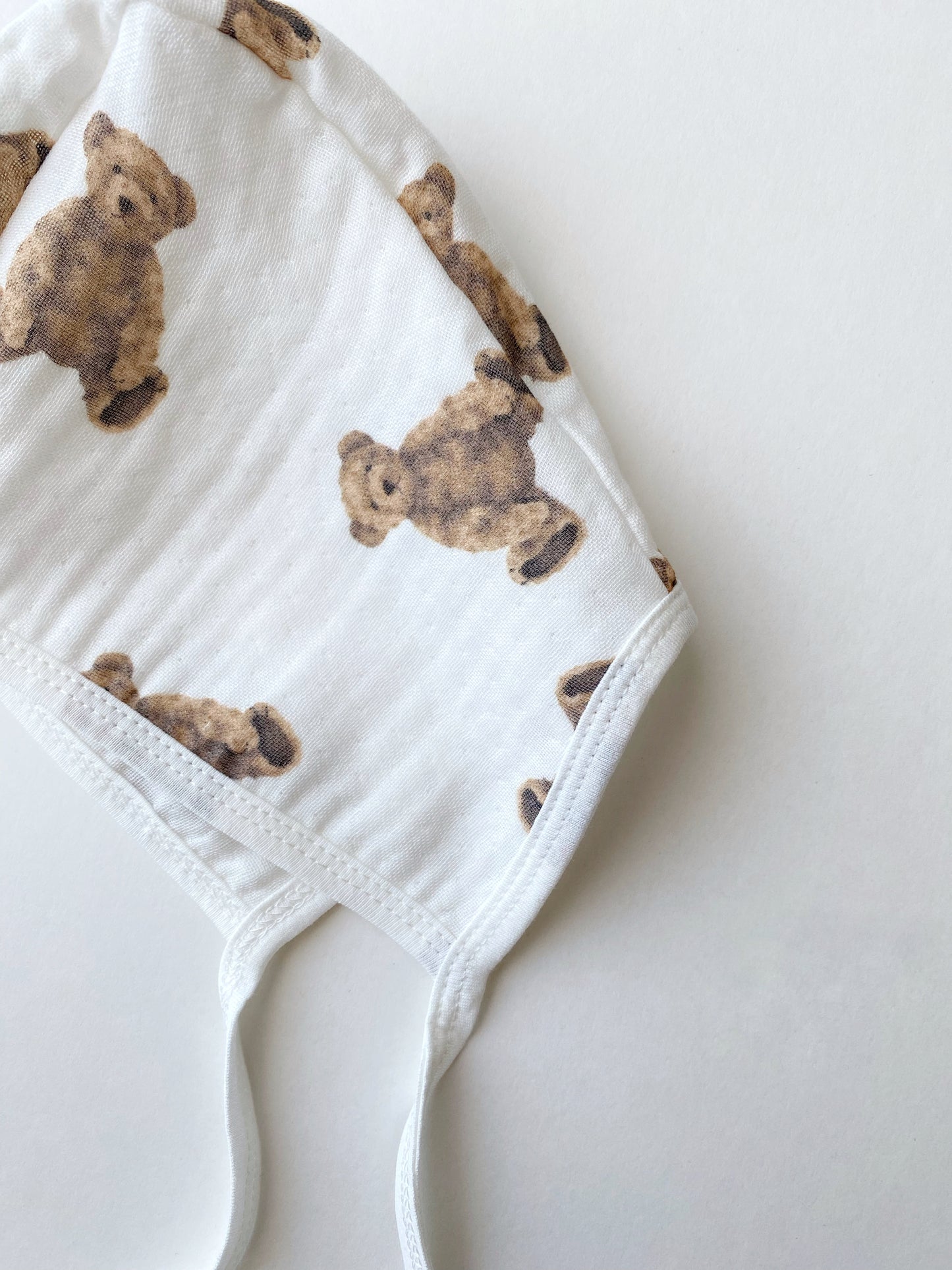 Teddybear Bib & Bonnet | Organic Muslin