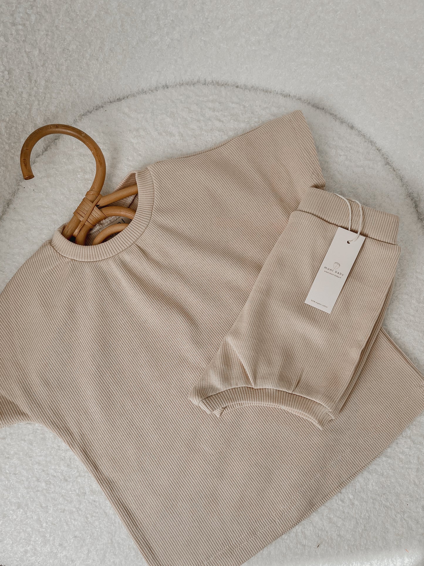 Two-piece cotton set | T-shirt and shorts Beige