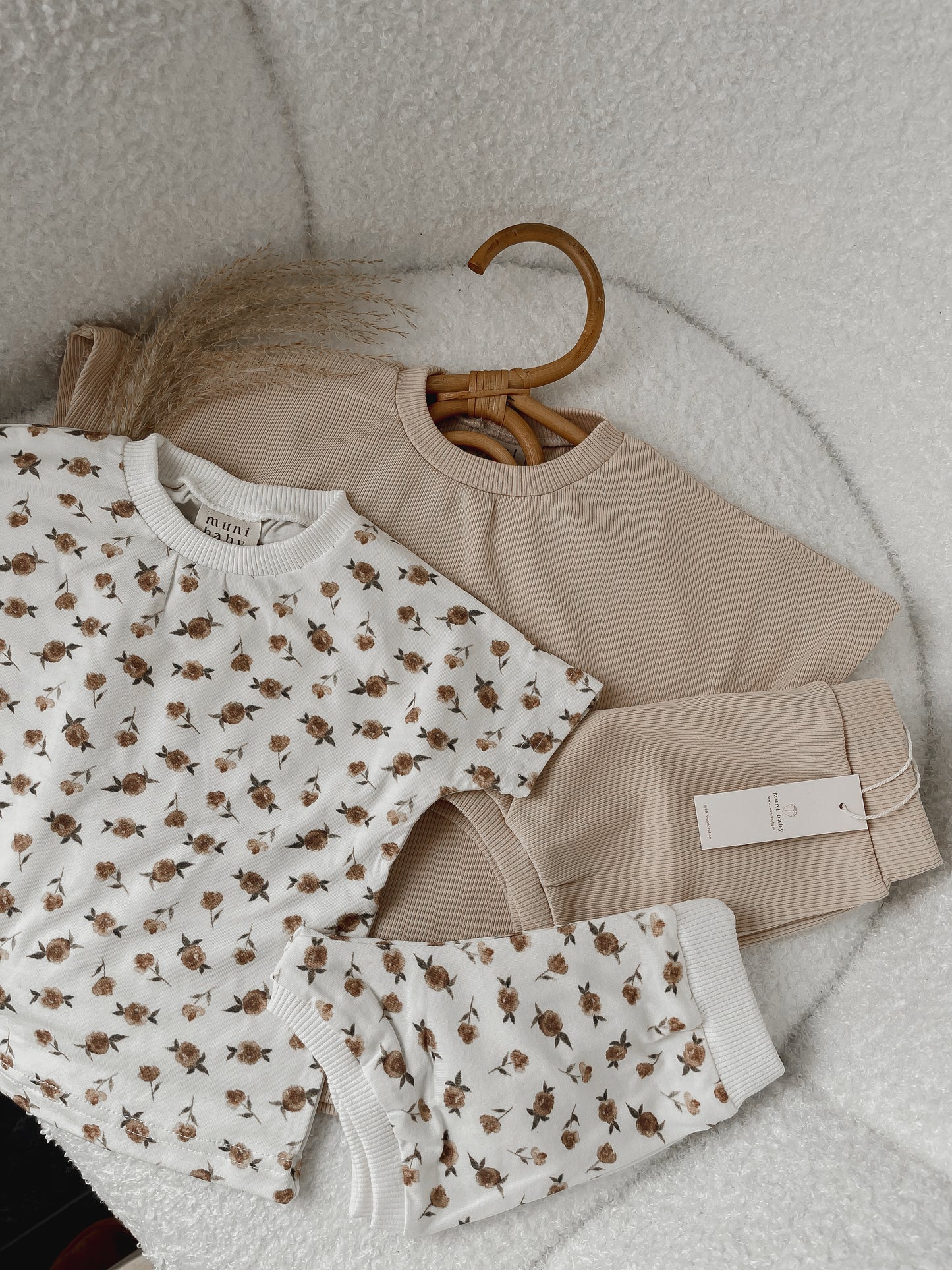 Two-piece cotton set | T-shirt and shorts Beige