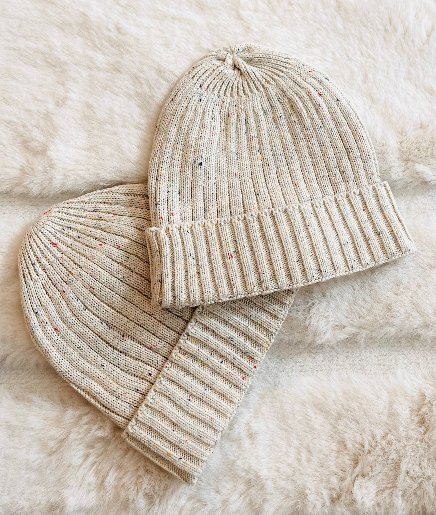 Rib knitted beige hat