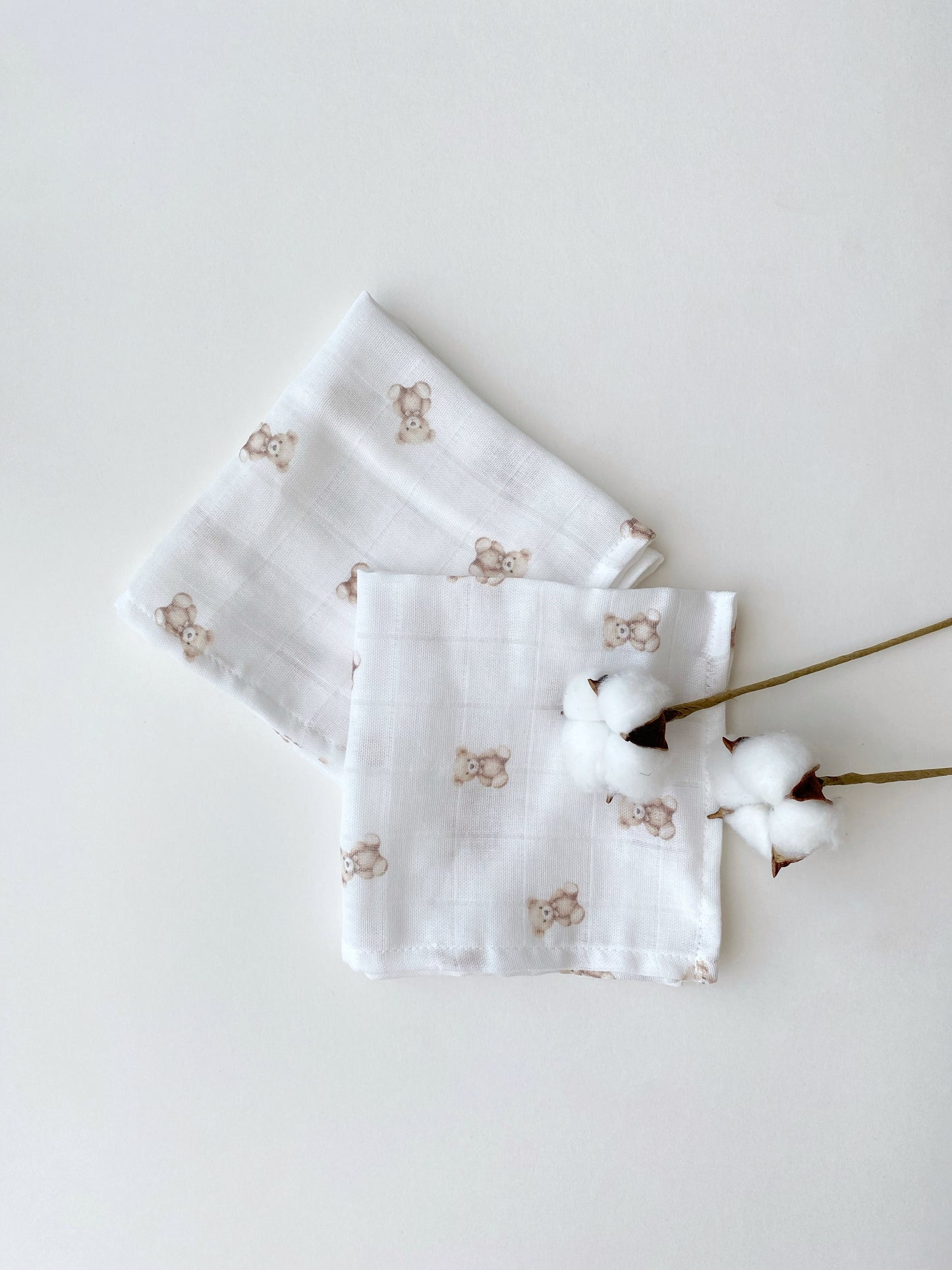 Kraamcadeau met Teddybeer Print – Perfect voor Newborns | 4-delig