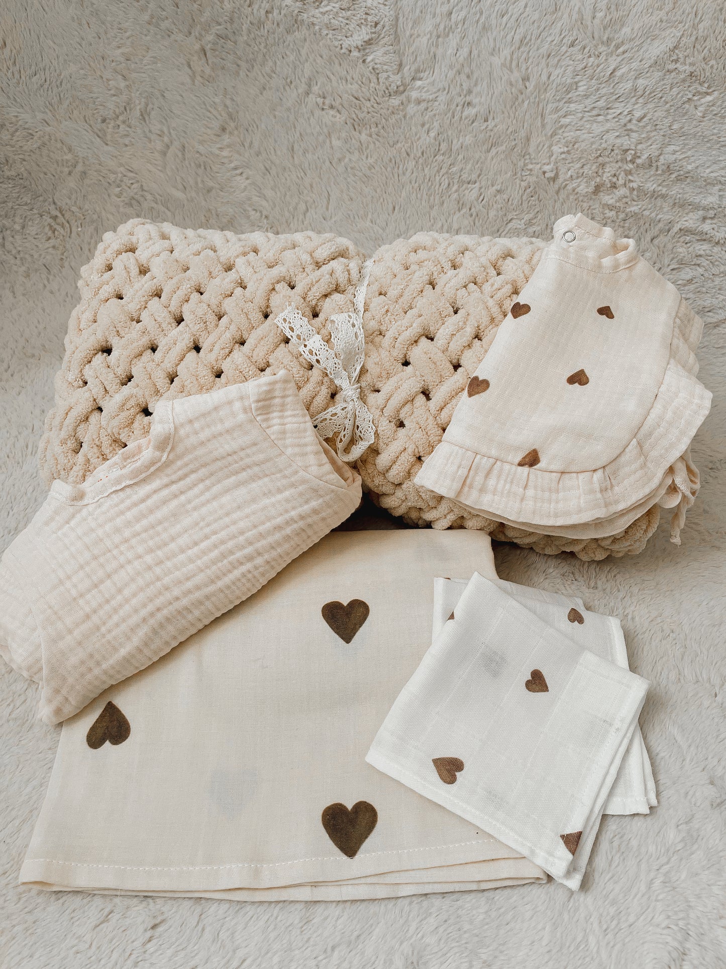Handmade puffy baby blanket | Ecru