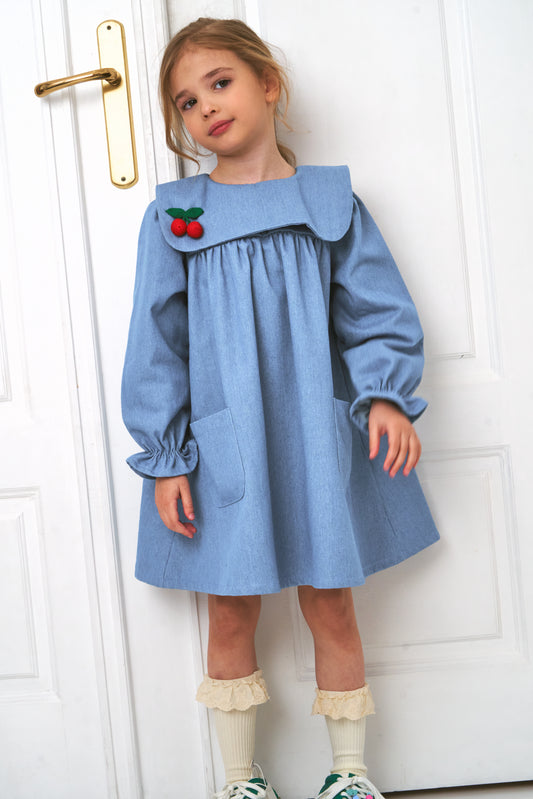 Meisjes denim jurk met zakken en kersjes detail