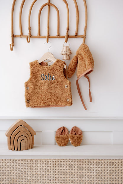 Teddy Baby vest with hat and anti-slip slippers | Camel