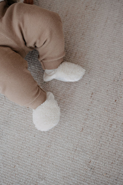 Teddy Baby vest with hat and anti-slip slippers | Ekru