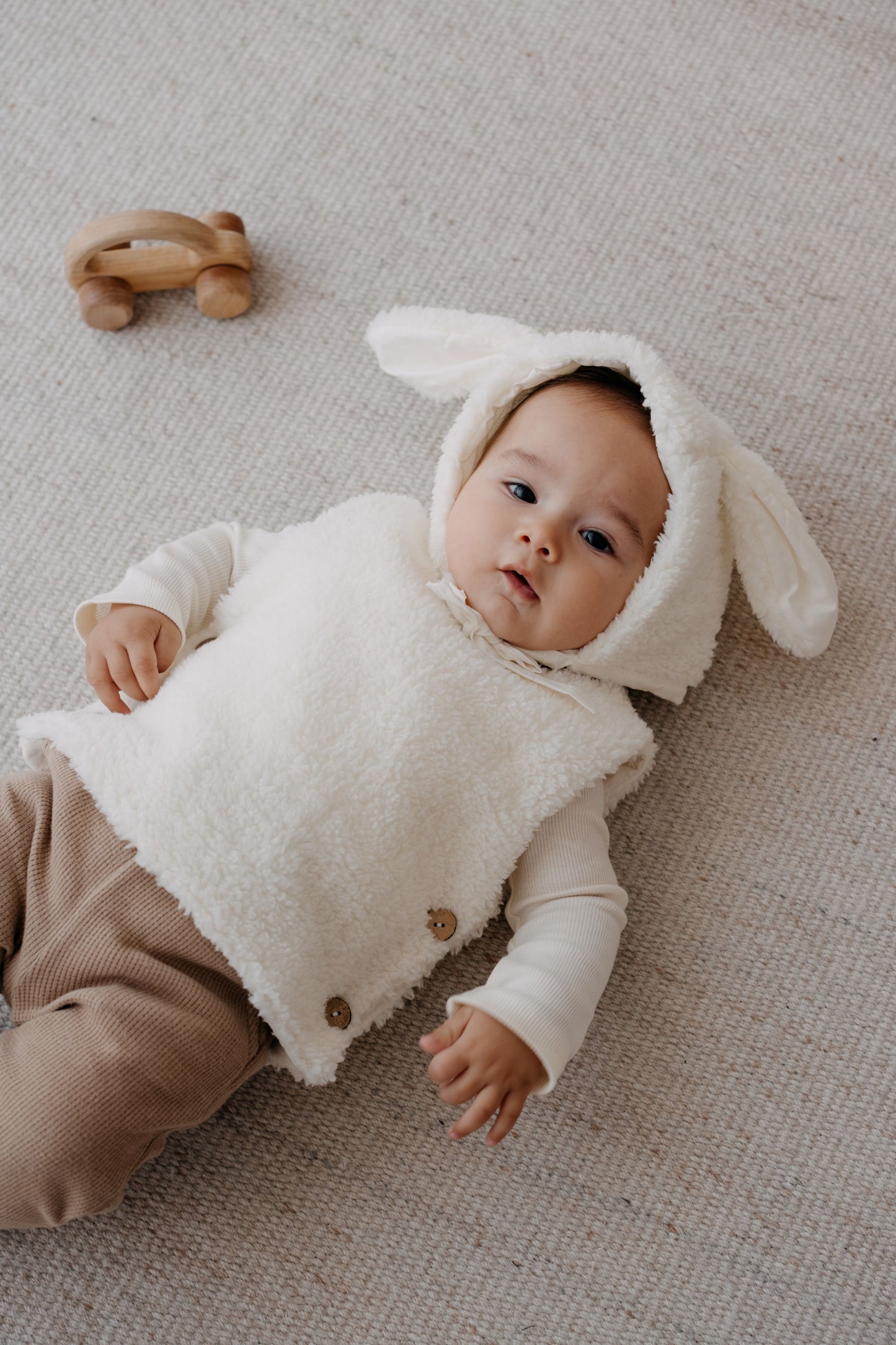 Teddy Baby vest with hat and anti-slip slippers | Ekru