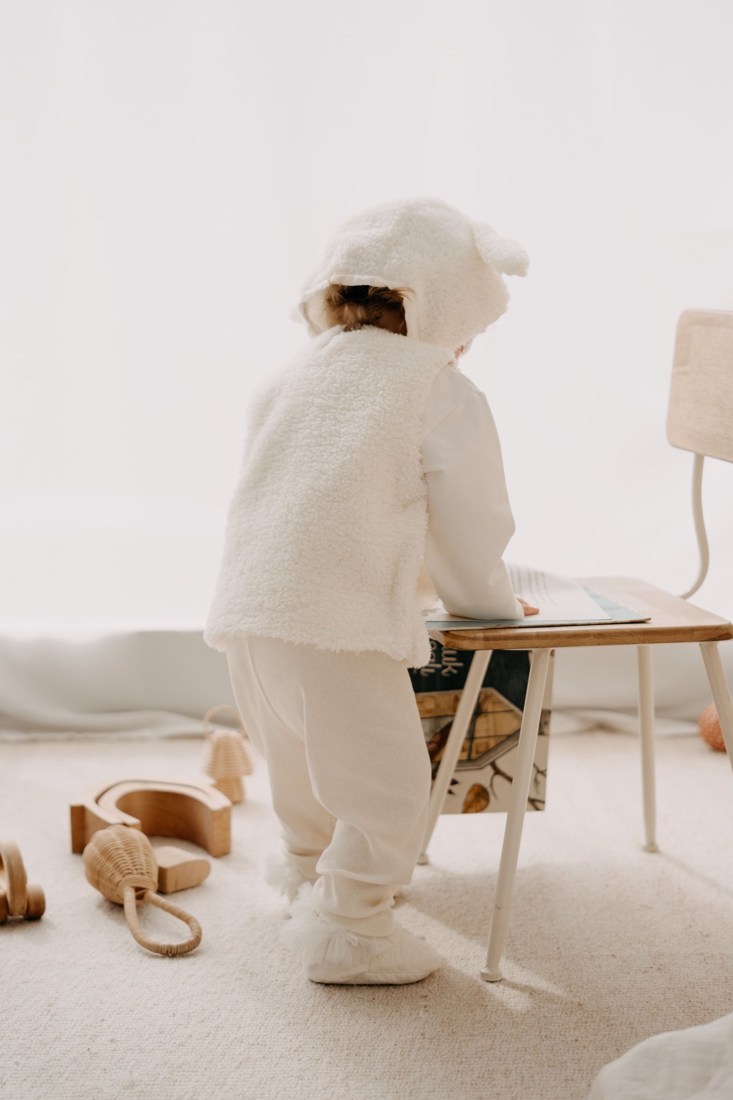 Teddy Baby vest with hat and anti-slip slippers | Ekru