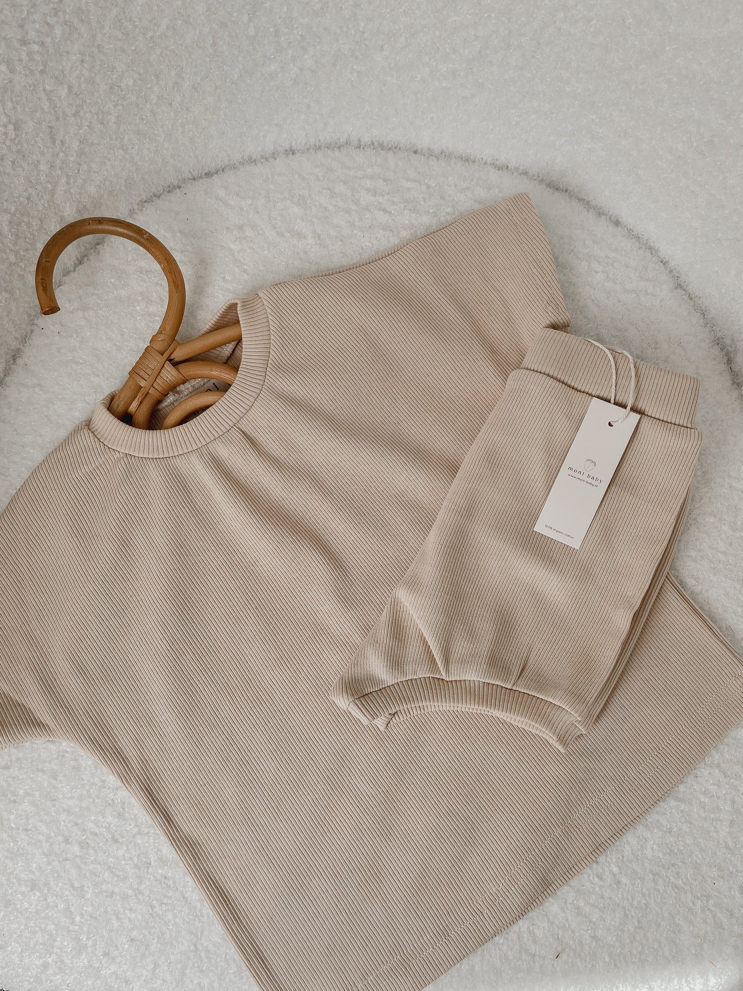 Two-piece cotton set | T-shirt and shorts Ekru