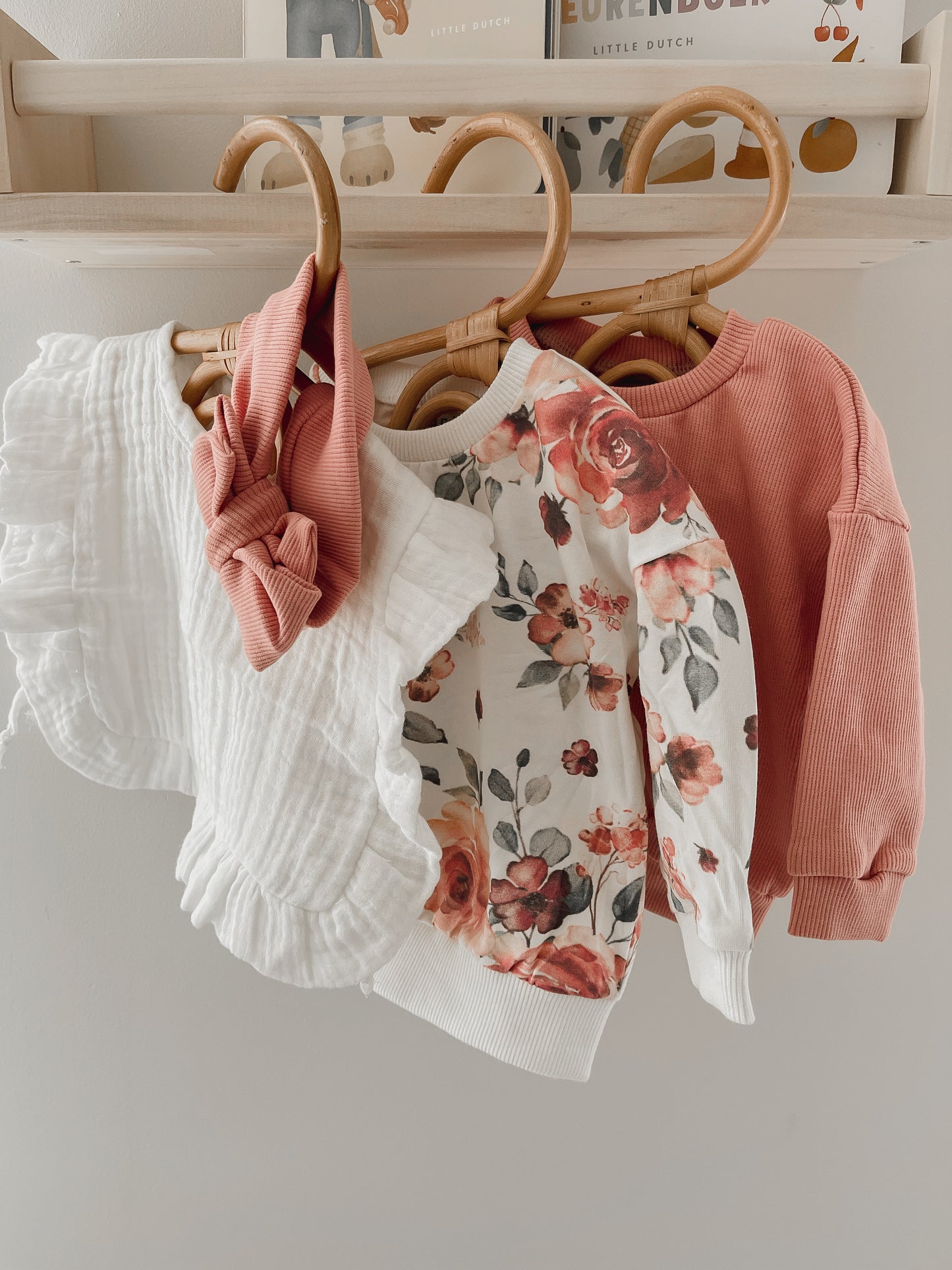 Cotton sweater with floral print