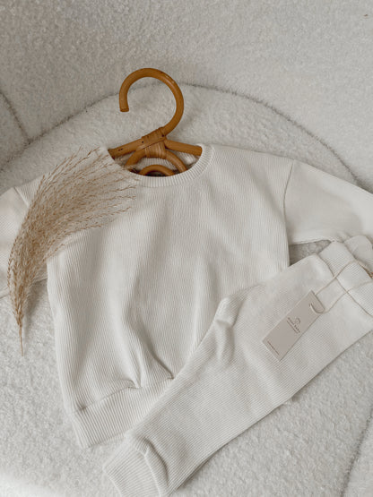 Geripptes Set aus elfenbeinfarbener Baumwolle | Pullover mit Hose